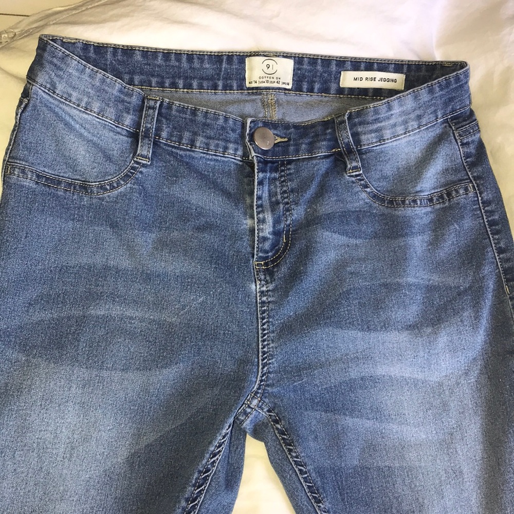 Mid rise skinny jean size 10